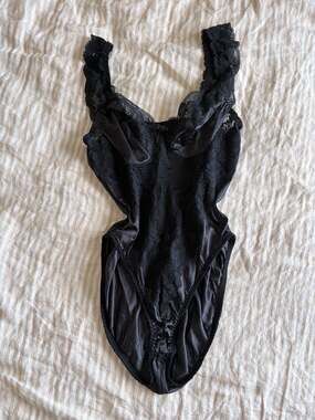 Vintage 80s Inclinations Bodysuit in Black Lace Ruffled Satin Teddy Lingerie Sil